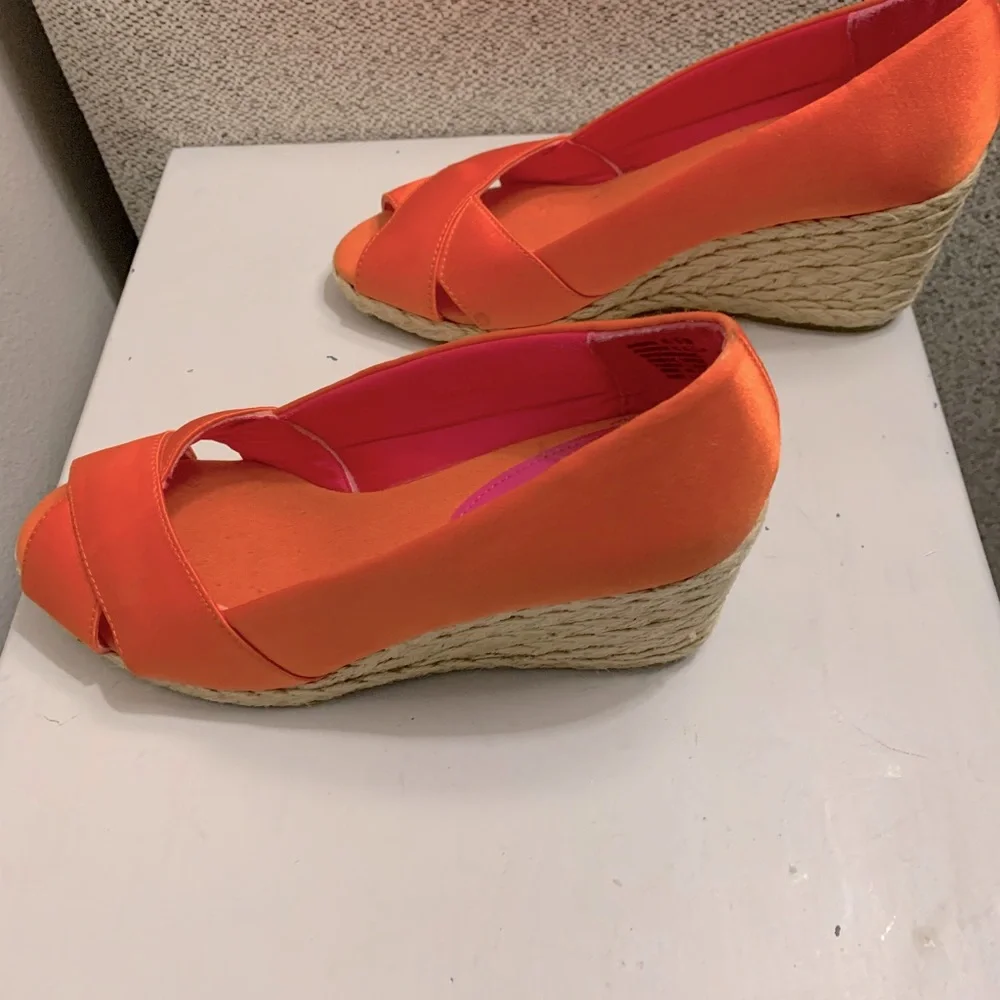 Ralph Lauren Chaps Espadrilles 6.5 Orange Sheen Wedges Stacked Heels